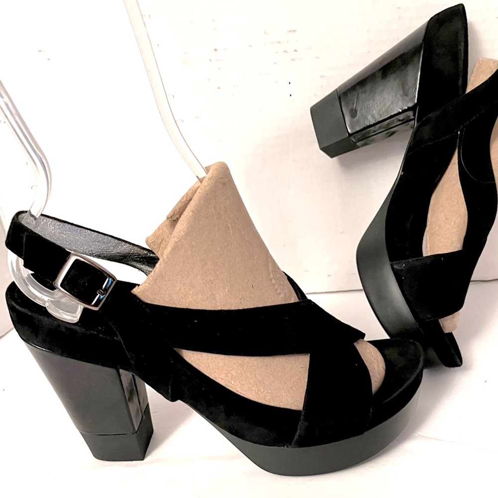 TARYN by TARYN ROSE SUEDE PLATFORM SLINGBACK SANDALS Sz. 9 - NEW!